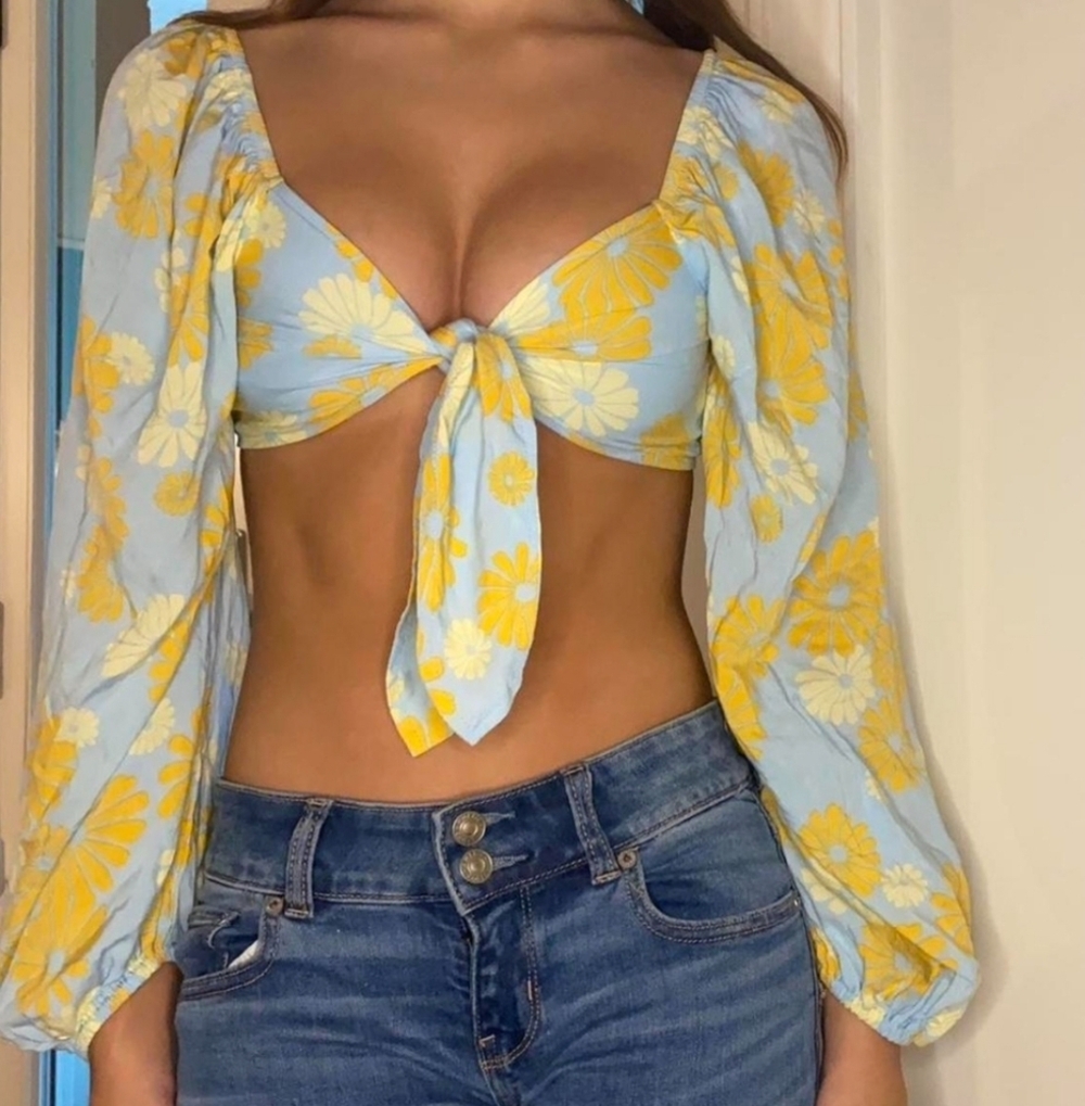 Floral Cropped Tie Bust Long Sleeve Bohemian Top